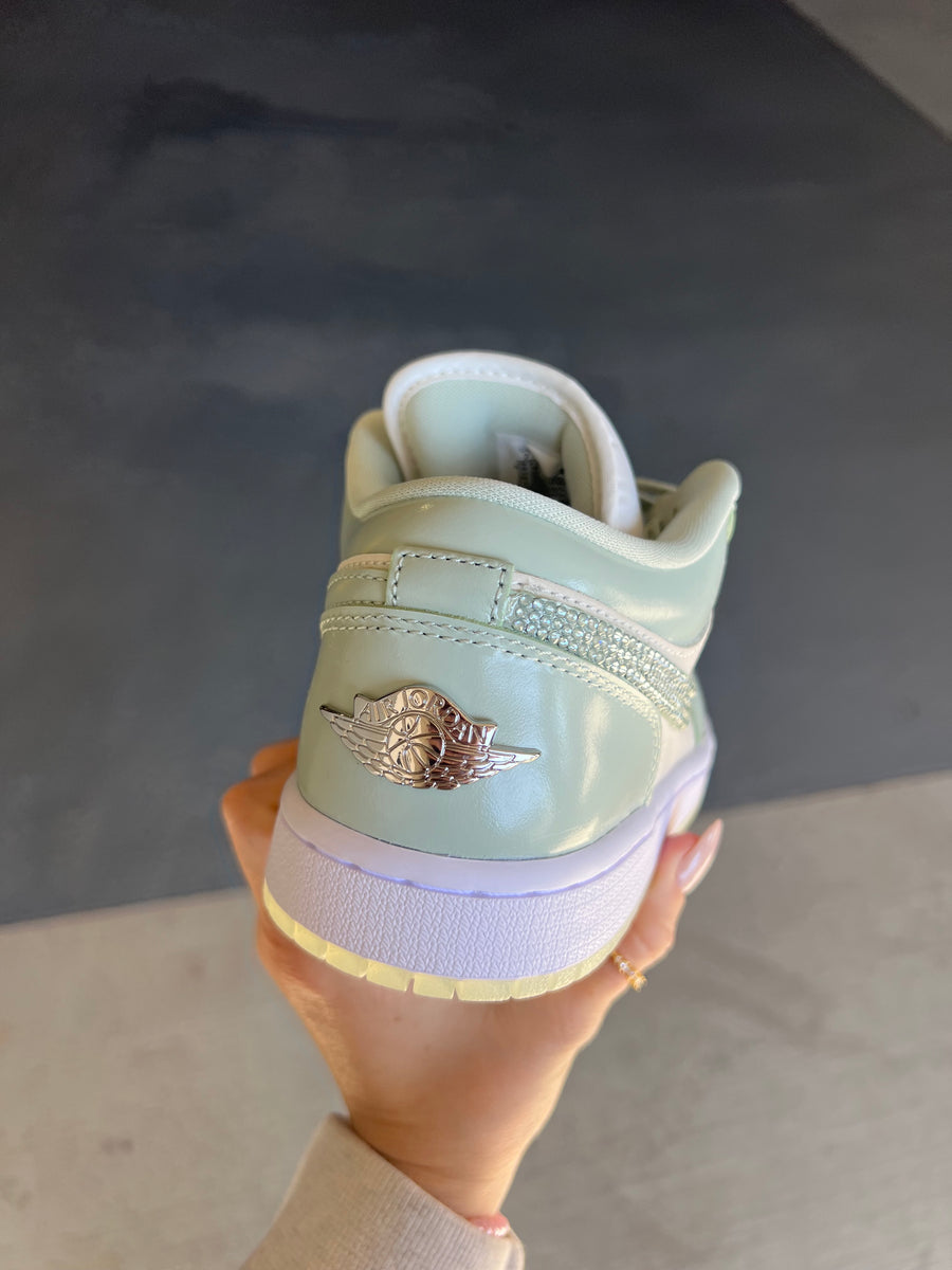 Spring '25 Swarovski Women's Air Jordan 1 Low Shoes – Pink Ivy