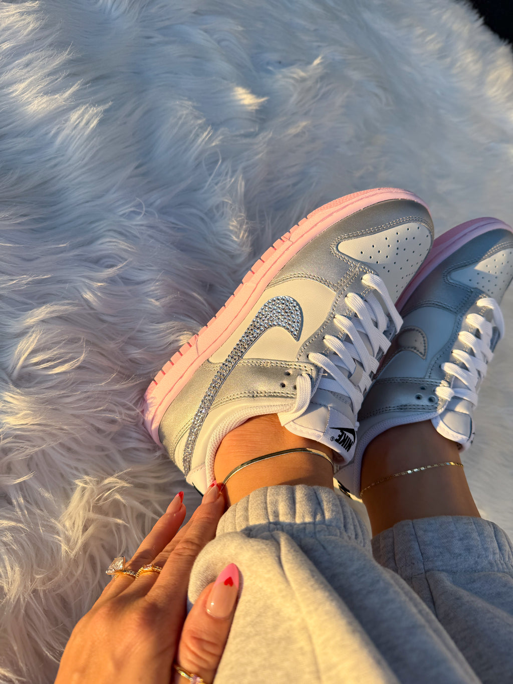Zapatillas Nike Dunk para mujer en rosa chicle y Swarovski plateado