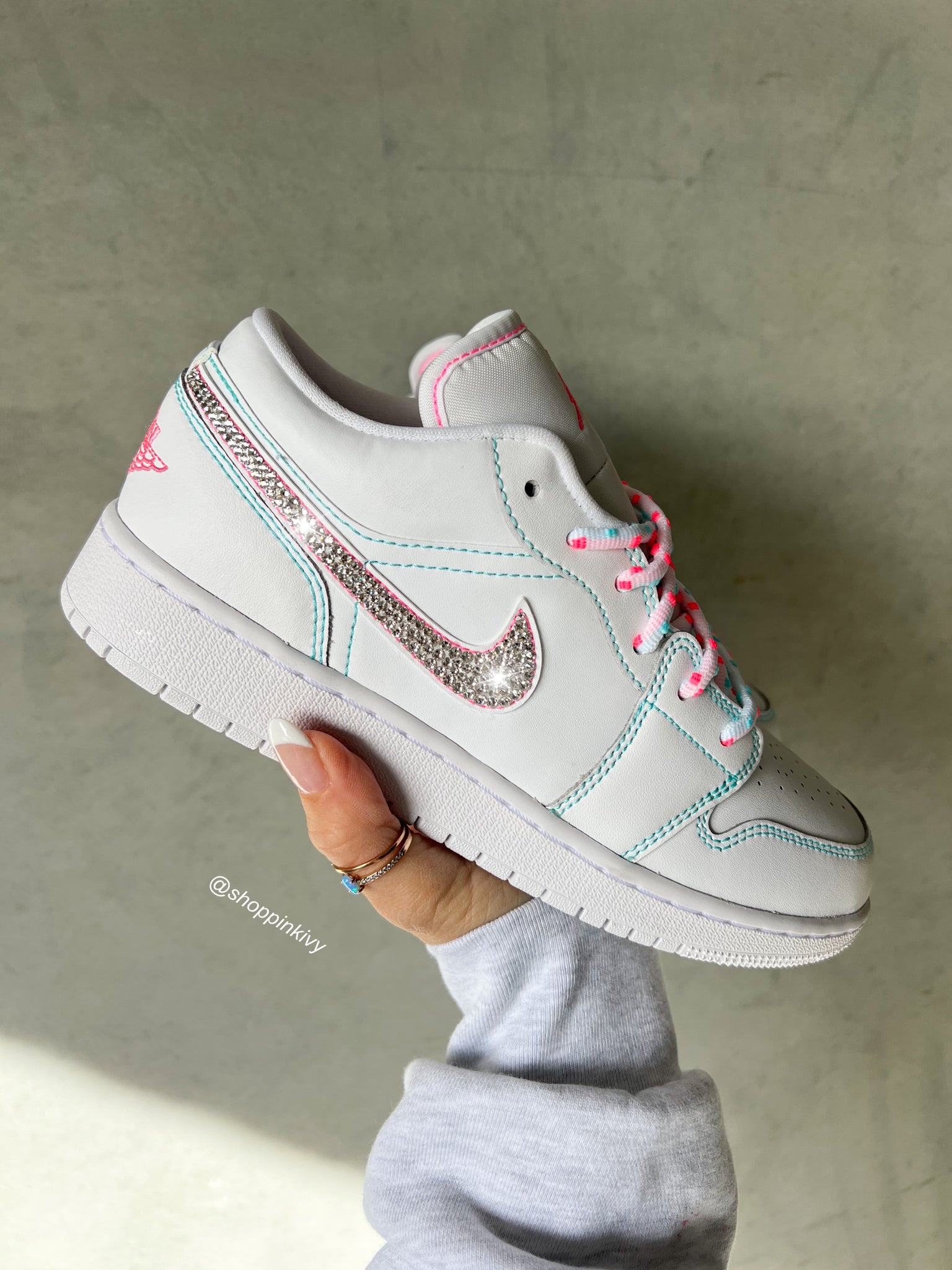 Cotton candy nike shoes hotsell