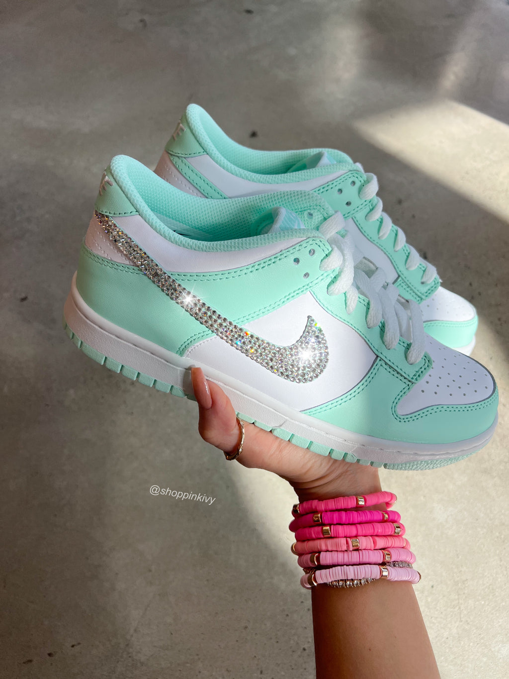 Zapatos Nike Dunk para mujer con Swarovski en color menta