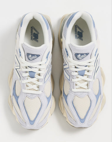 Pre-Order Baby Blue Swarovski Women’s New Balance 9060