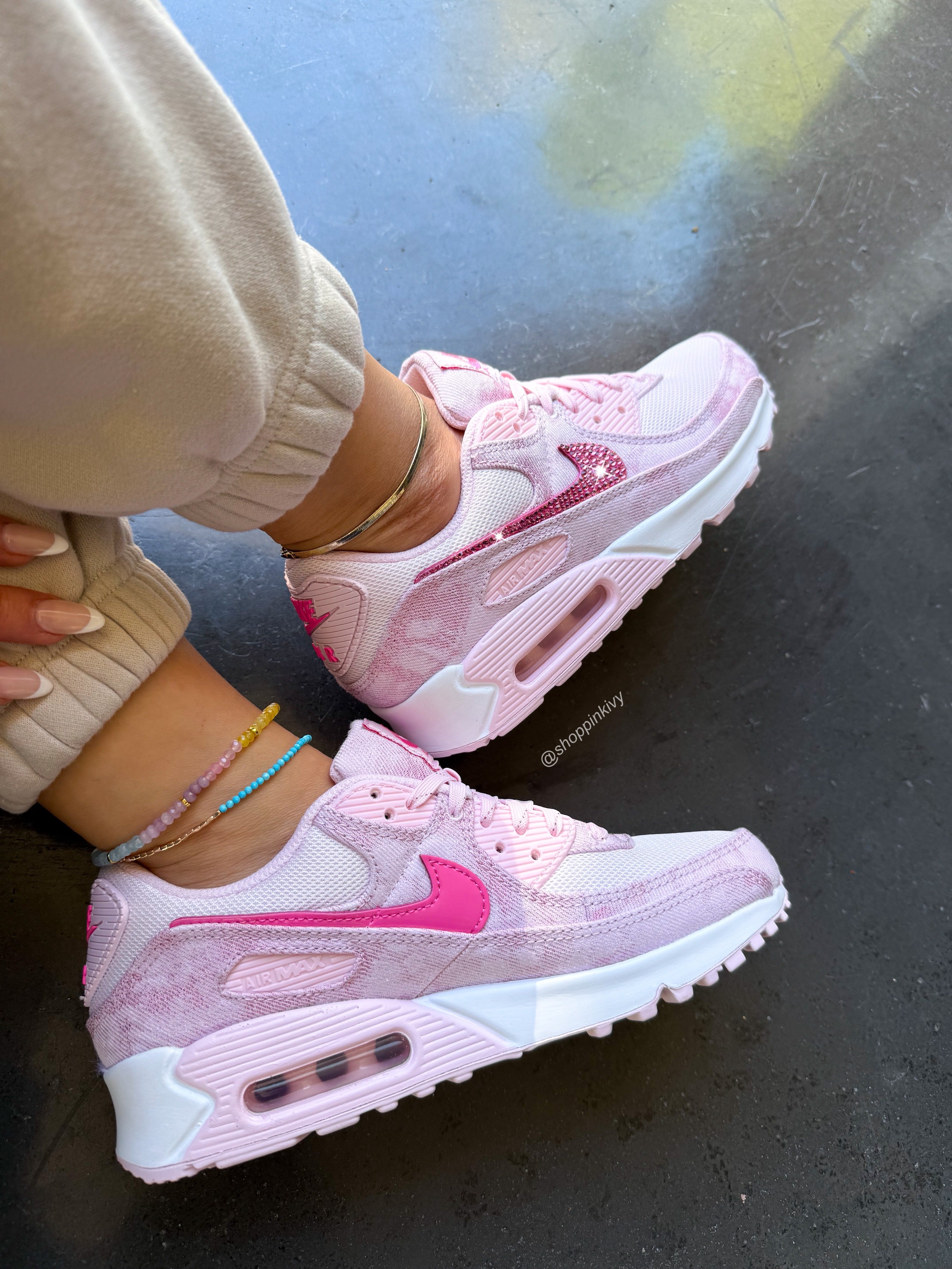 Nike Air Max 90 de mezclilla rosa con cristales de Swarovski