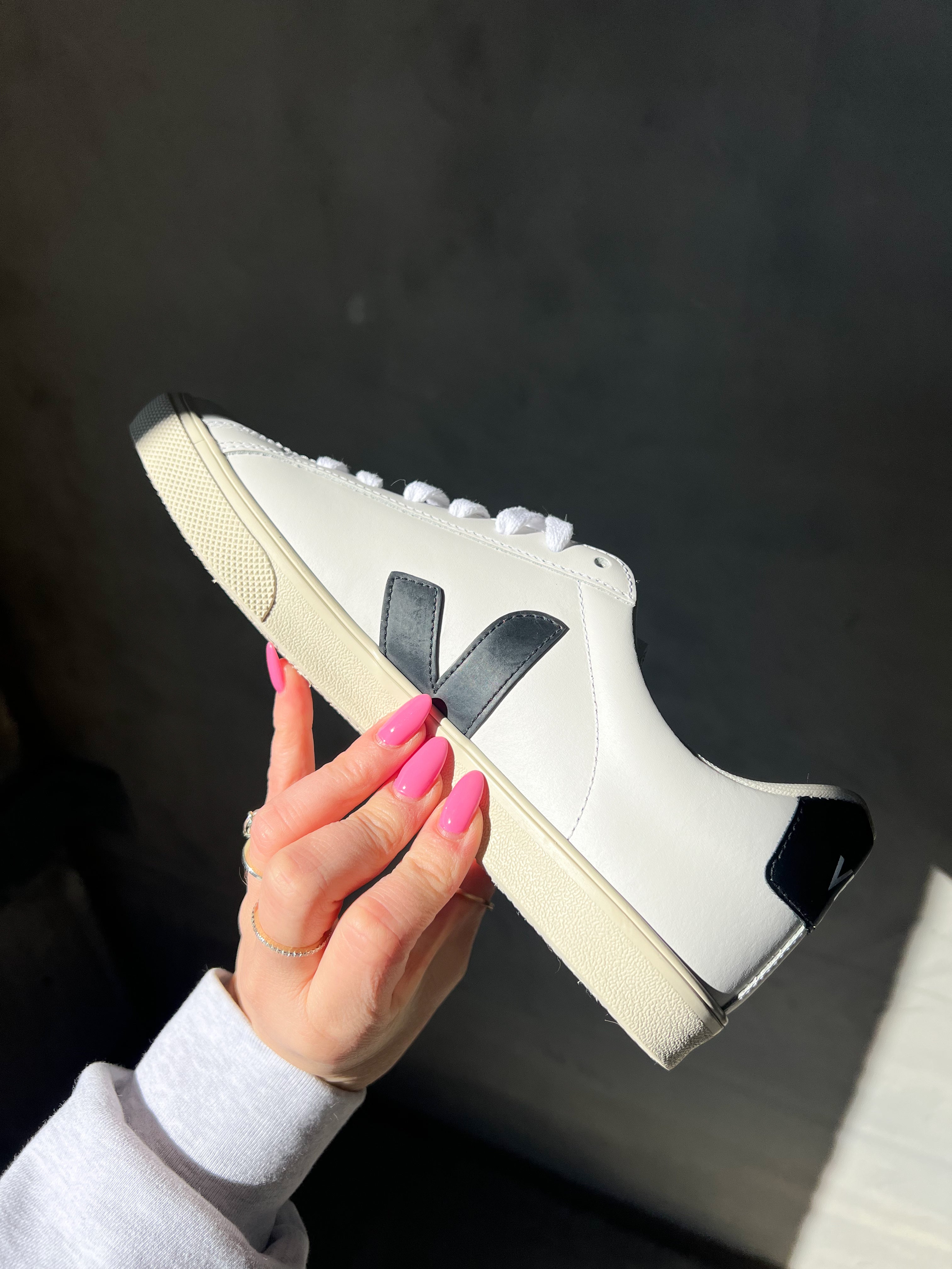 SIZE 7 Veja Campo Swarovski Women’s Sneakers