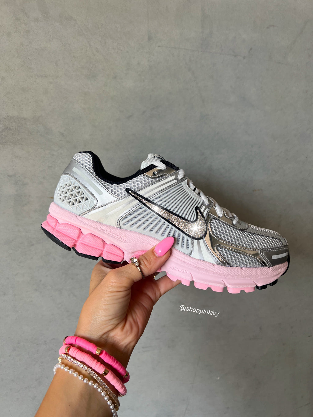 Grey and pink womens nikes best sale