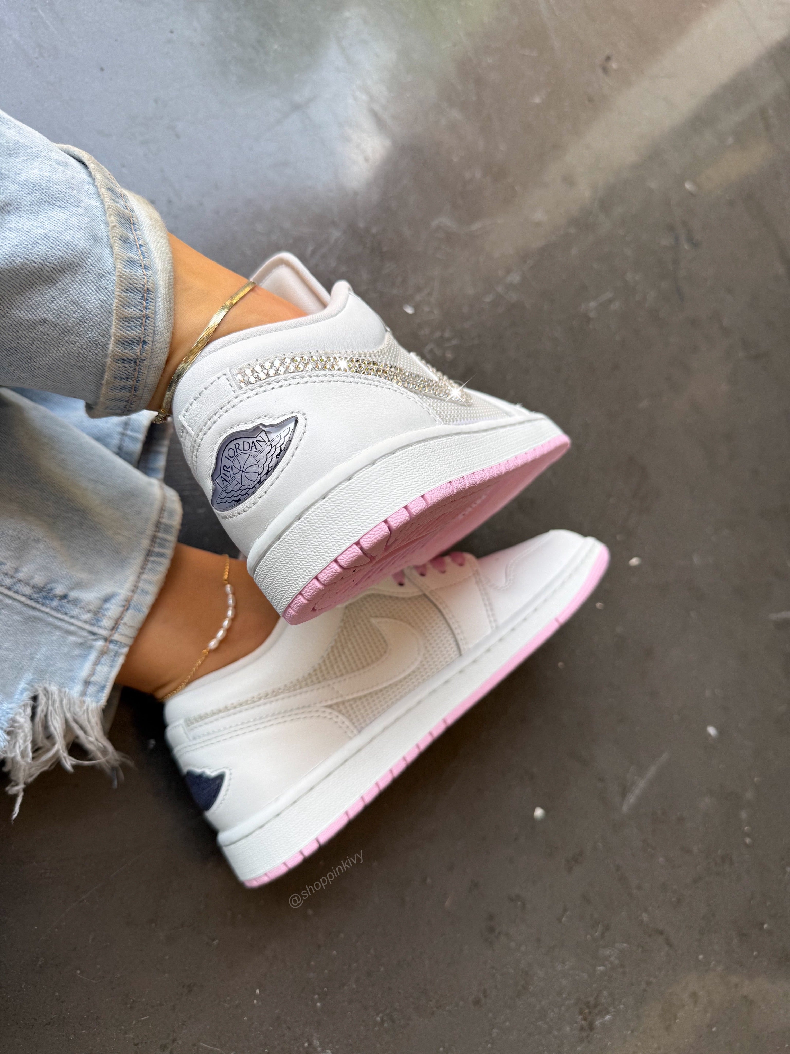 NEW Pink Bottom Swarovski Women’s Air Jordan 1 Low Shoes