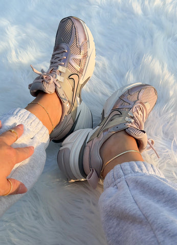 ✨NEW✨ Rose Gold Swarovski Womens Nike Shoes