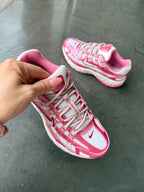 Zapatillas Nike de mujer metálicas rosas con cristales Swarovski