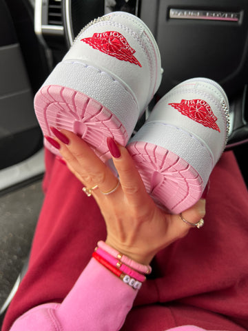 NEW 2025 Valentine’s ❤️ Edition Swarovski Women’s Air Jordan 1 Low Shoes