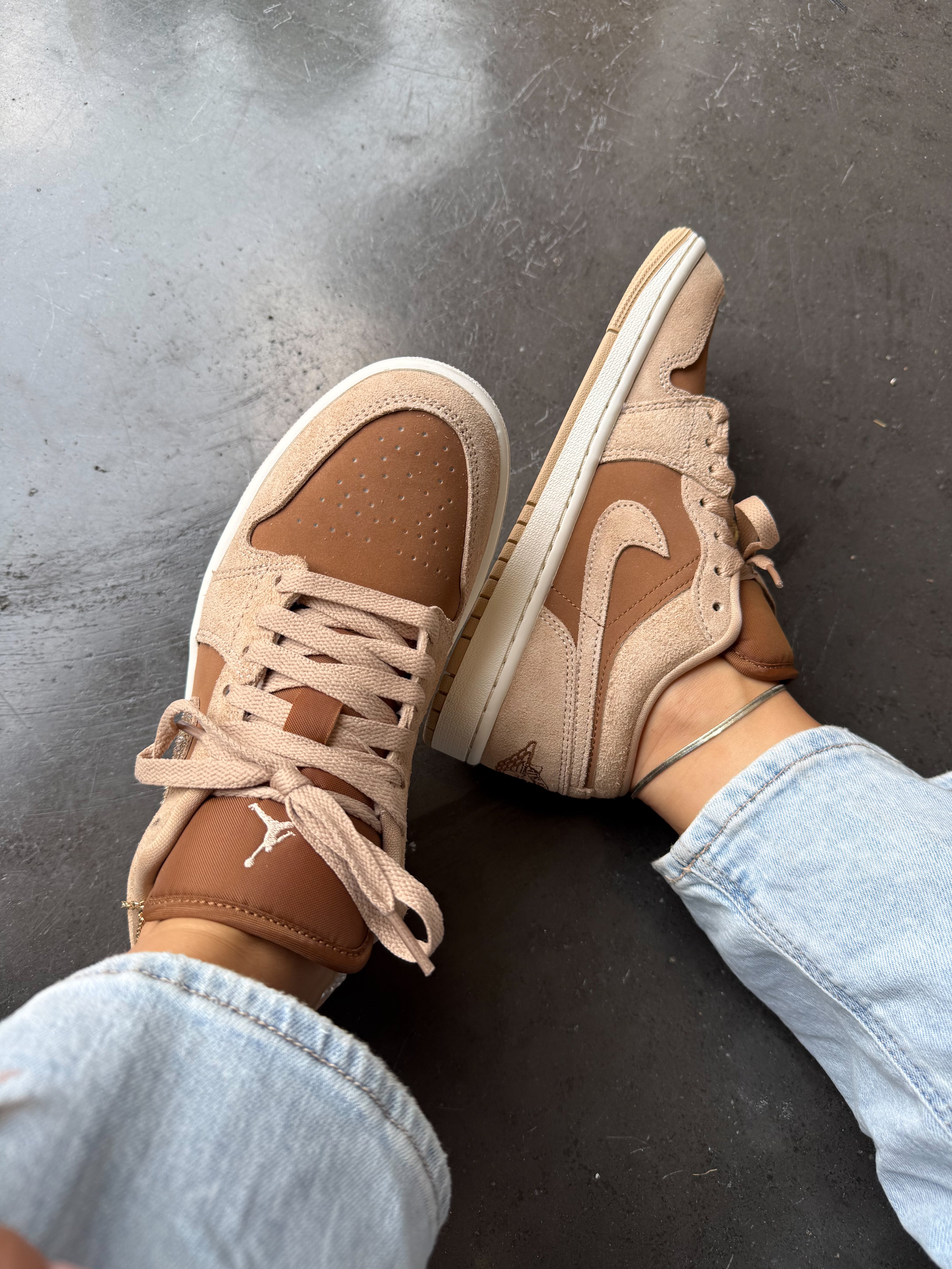 NEW Fall Tan Swarovski Women’s Air Jordan 1 Low Shoes