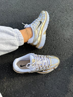Zapatillas Nike de Swarovski color oro metalizado para mujer