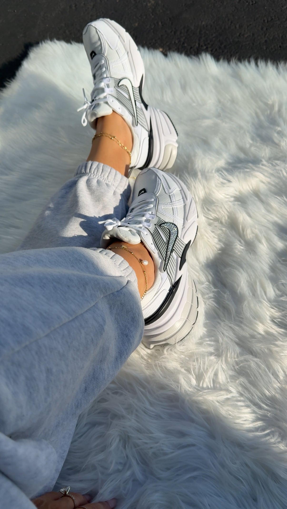 ✨Best Selling✨ White and Black Swarovski Womens Nike Shoes