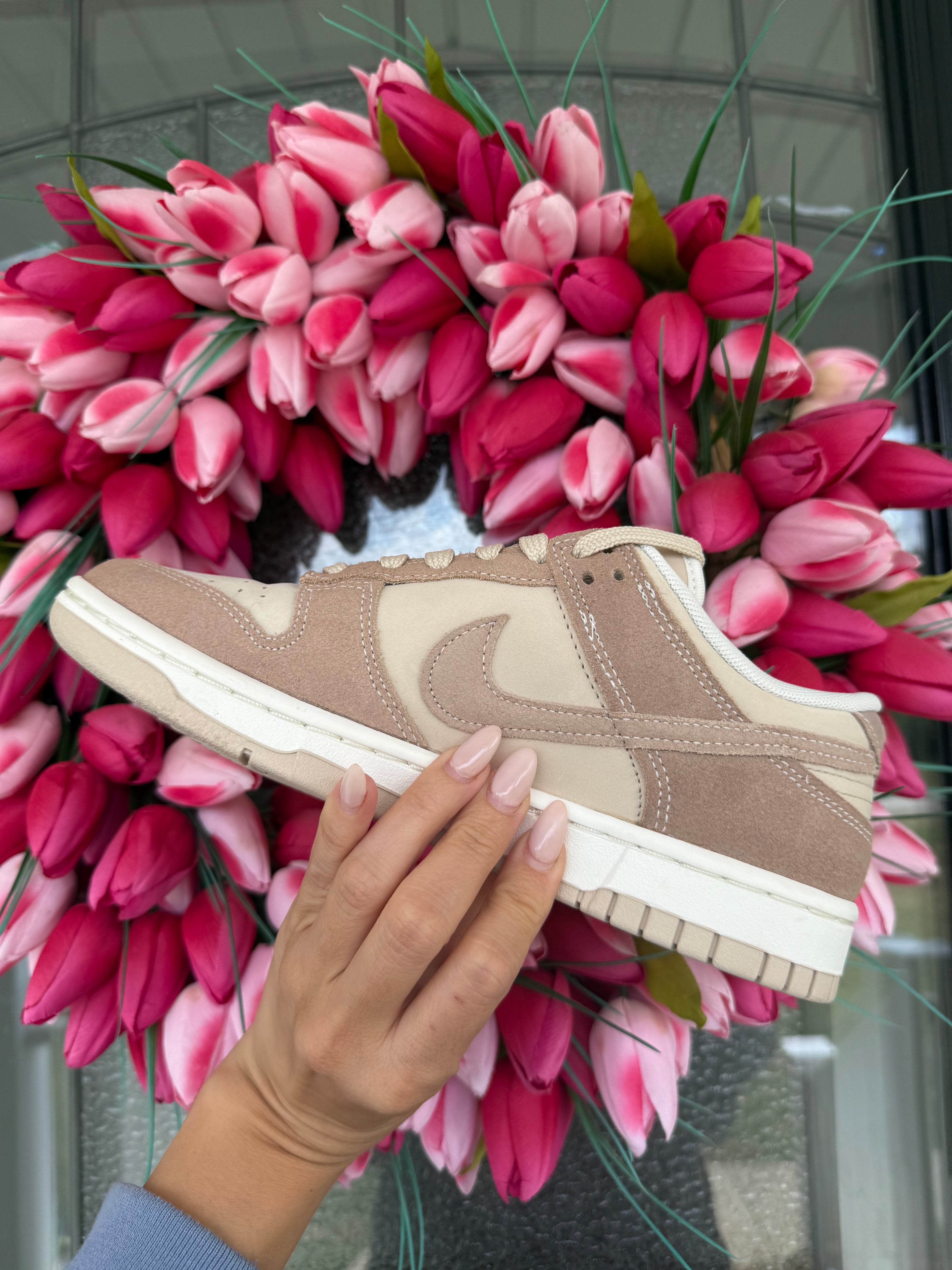 SIZE 7.5 Rare Sand Swarovski Womens Nike Dunk Shoes
