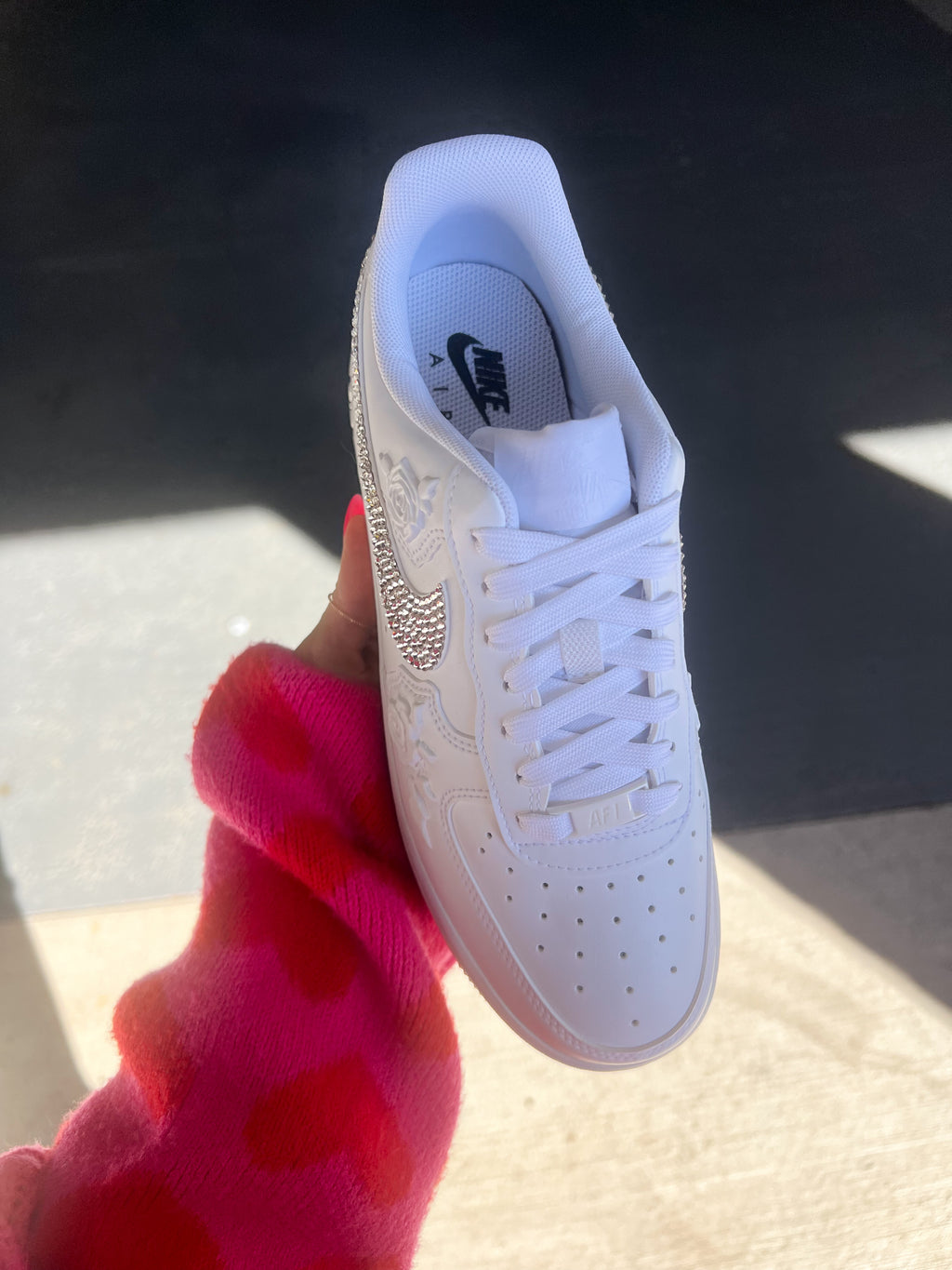 SIZE 8.5 White Roses Swarovski Nike Air Force 1 ST