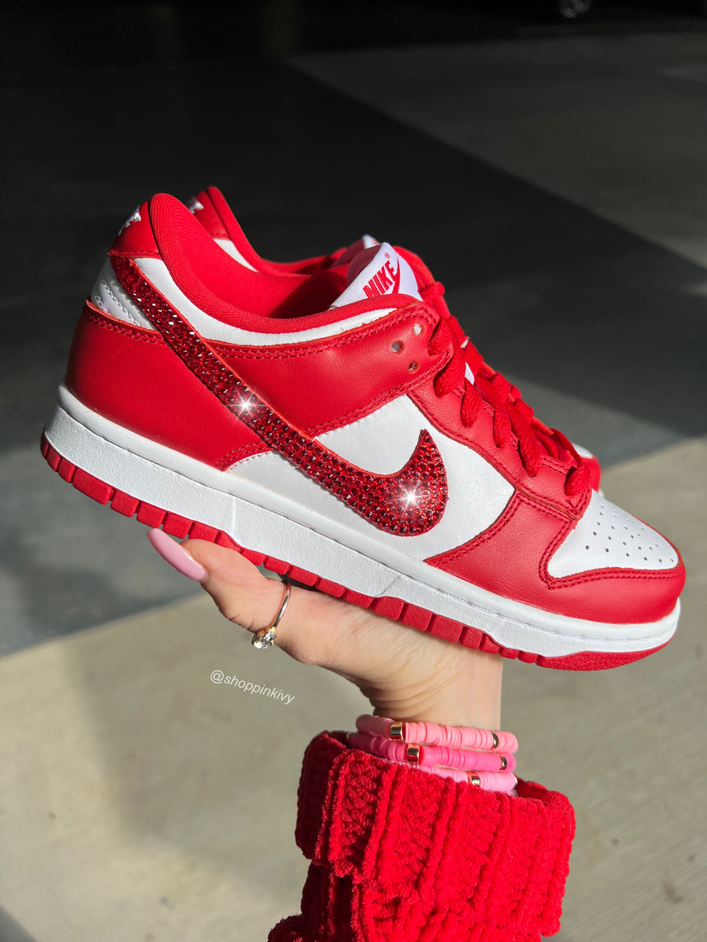 Raros zapatos Nike Dunk rojos Swarovski para mujer