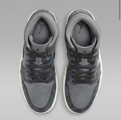 Pre-Order Swarovski Womens Nike Air Jordan 1 Mid Shoes