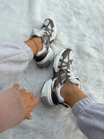 ✨NEW✨ Fall🍂Brown Swarovski Womens Nike Shoes