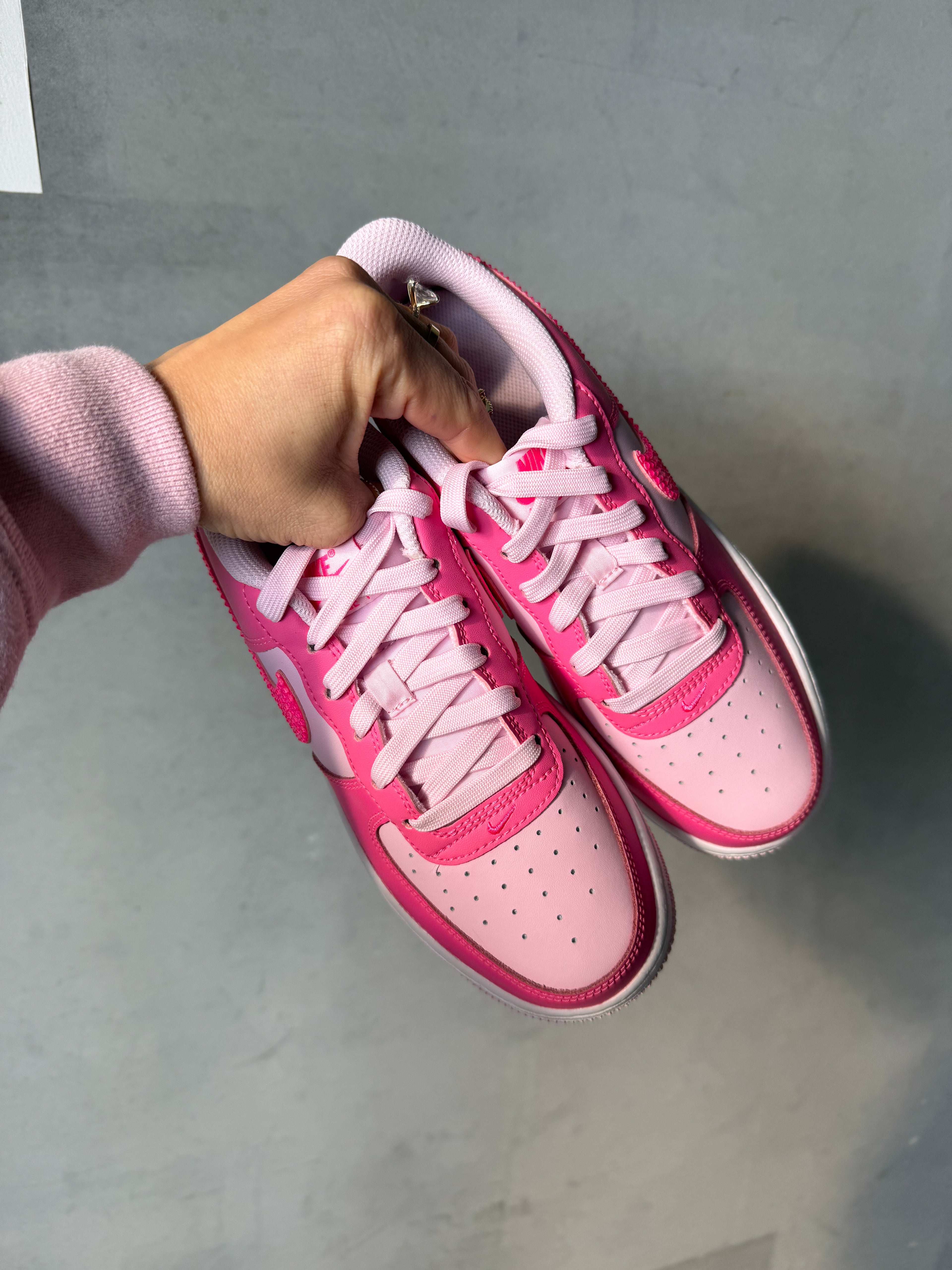 Zapatillas bajas Air Force 1 de mujer Swarovski en rosa chicle