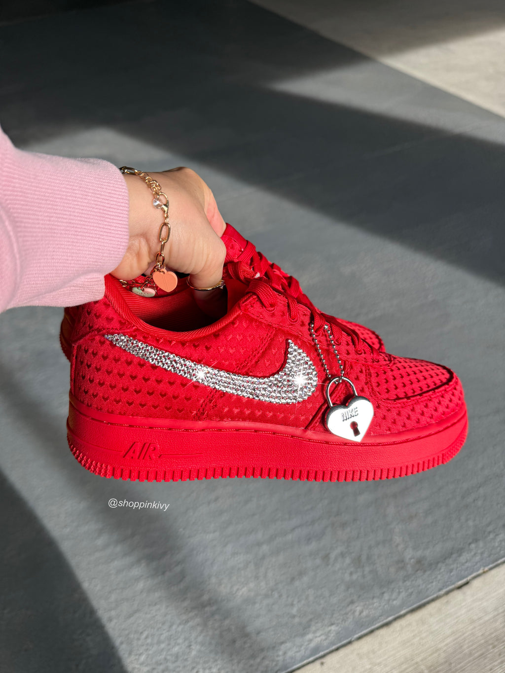 Edición Especial San Valentín Corazones Rojos Swarovski Nike Air Force 1