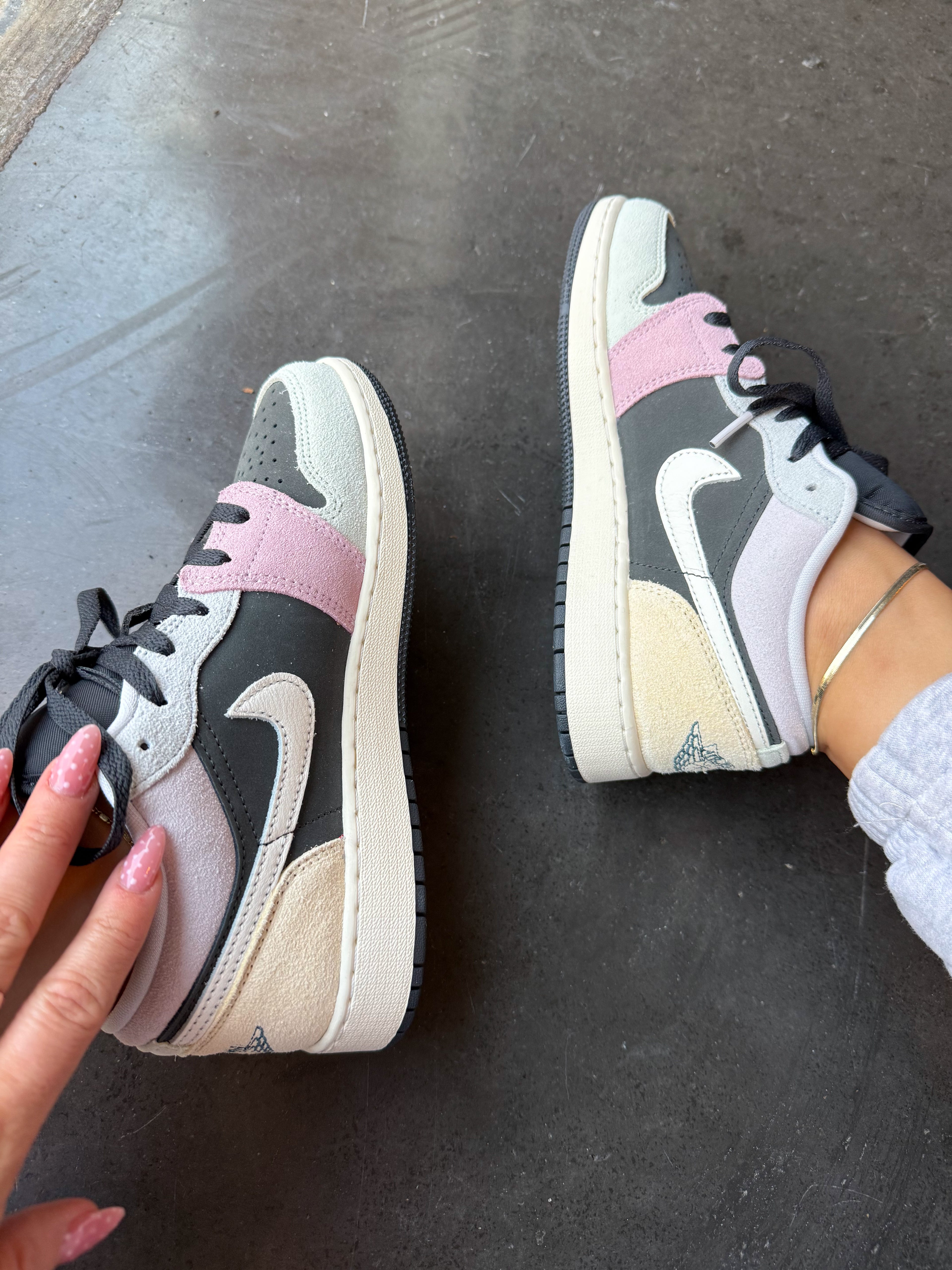 Spring ‘26 Swarovski Women’s Air Jordan 1 Low Shoes