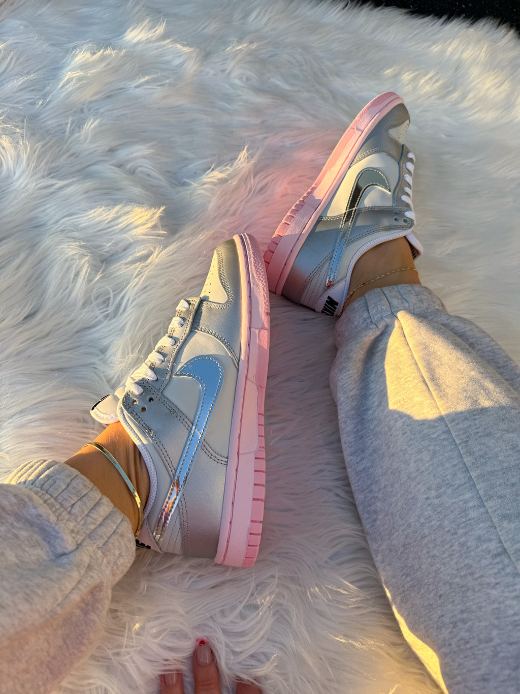 Zapatillas Nike Dunk para mujer en rosa chicle y Swarovski plateado
