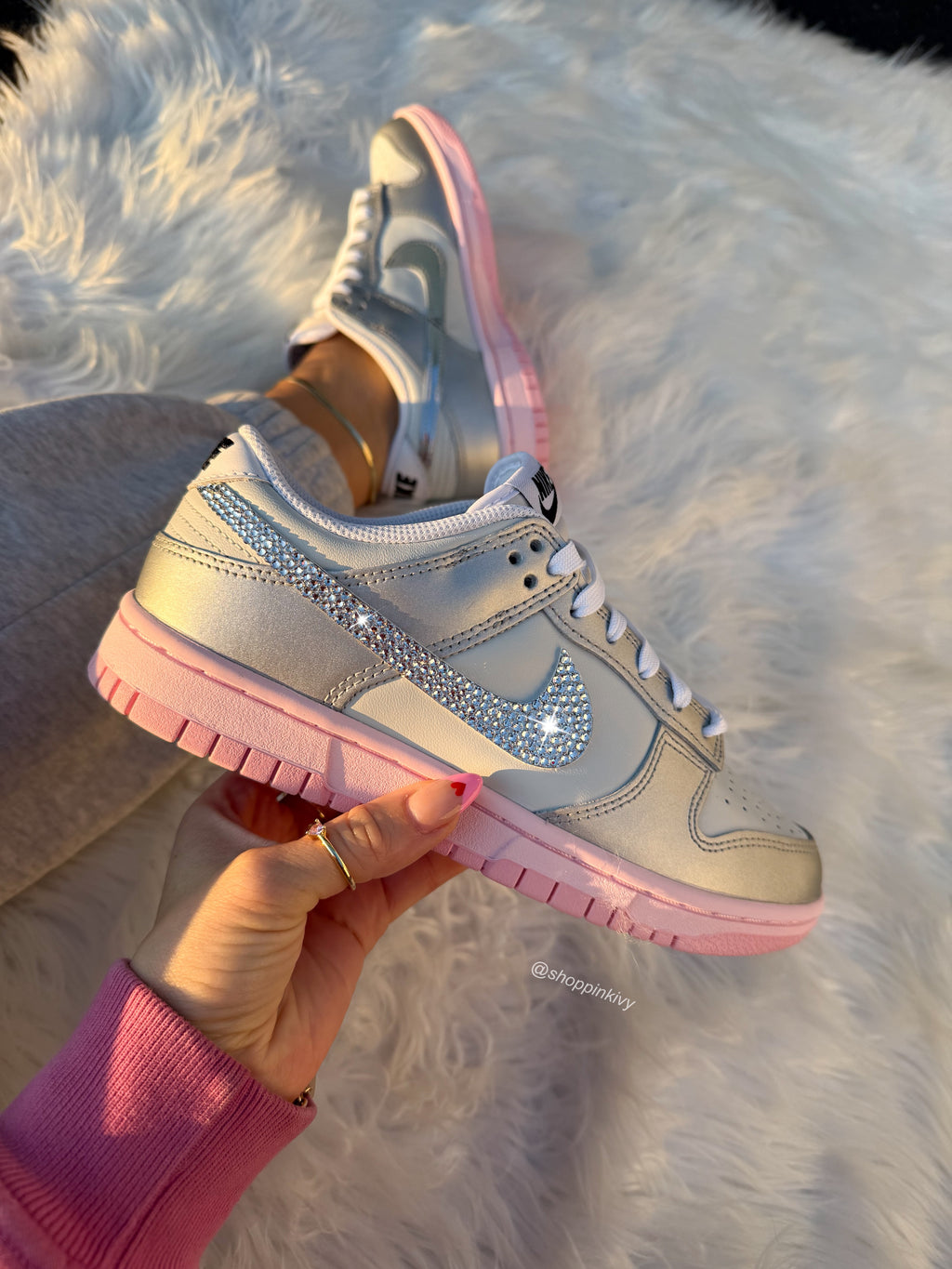 Zapatillas Nike Dunk para mujer en rosa chicle y Swarovski plateado