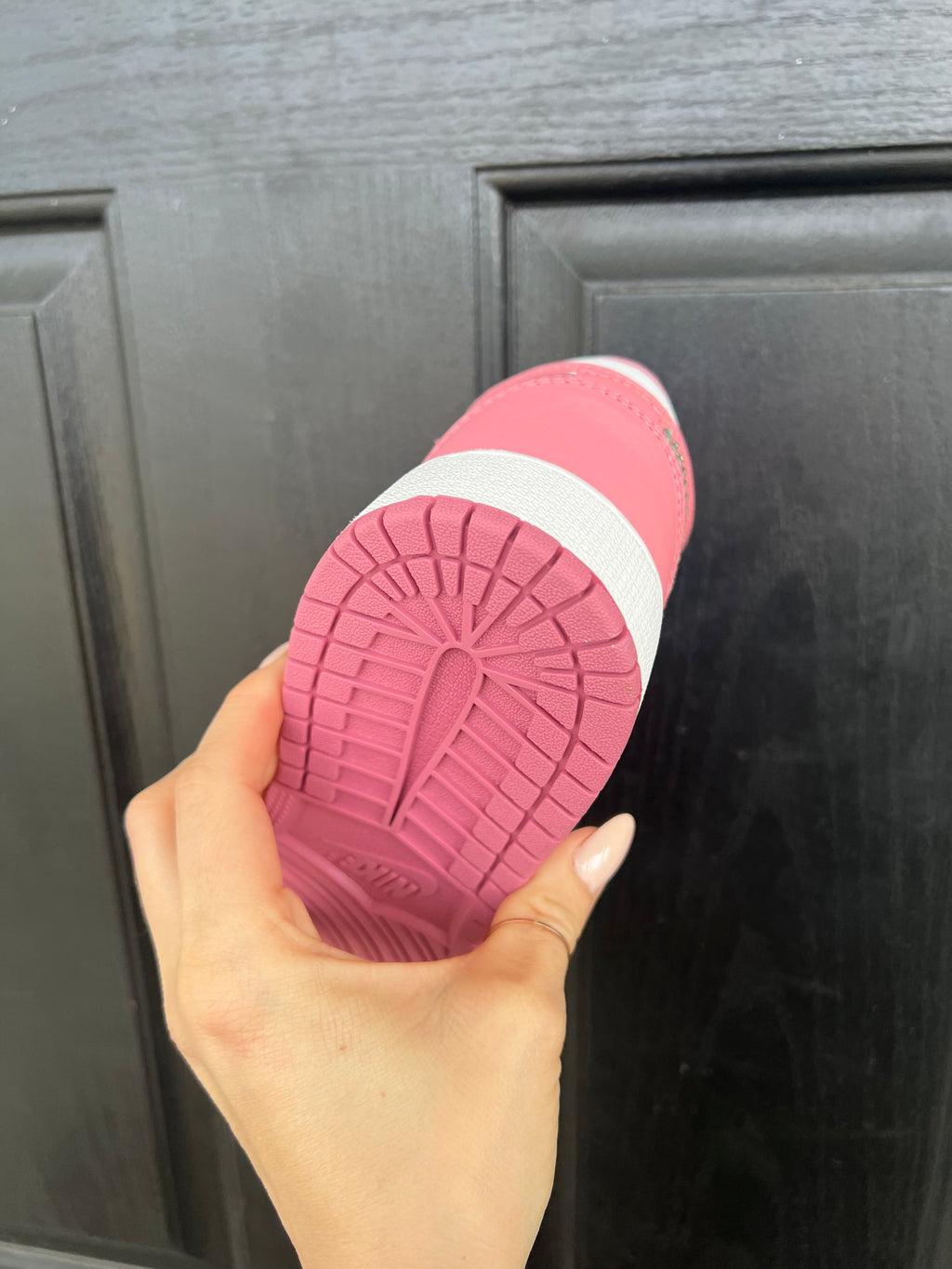 Talla 7.5 Zapatillas Air Jordan 1 Mid Rosa Swarovski para Mujer