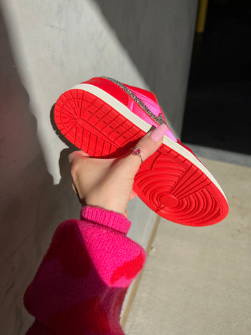 Zapatos bajos Air Jordan 1 de Swarovski para mujer de San Valentín