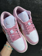 Zapatillas de mujer Air Jordan Retro 1 Low de mujer con Swarovski y rosa