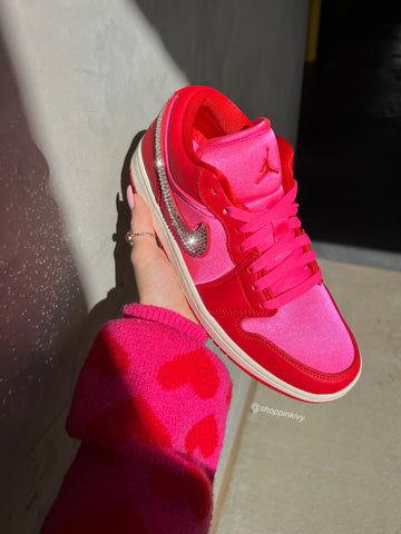Zapatos bajos Air Jordan 1 de Swarovski para mujer de San Valentín