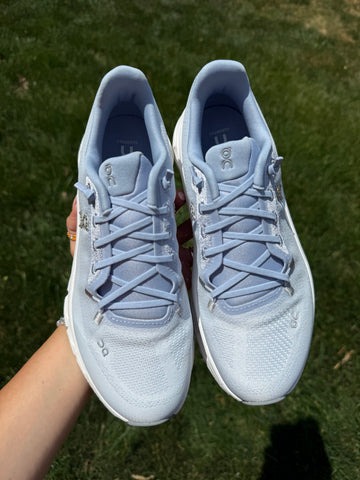 SIZE 7 Light Blue Ombre Swarovski ON Cloudtilt Running Shoes