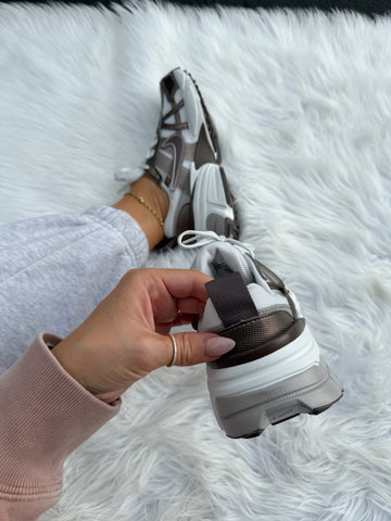 ✨NEW✨ Fall🍂Brown Swarovski Womens Nike Shoes