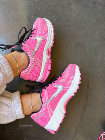 Bubblegum Pink Swarovski Women Nike Vomero 5