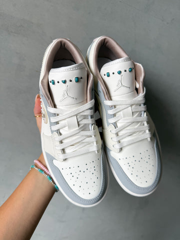 ✨NEW✨Special Edition Swarovski Women’s Air Jordan 1 Low Shoes