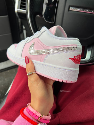 NEW 2025 Valentine’s ❤️ Edition Swarovski Women’s Air Jordan 1 Low Shoes