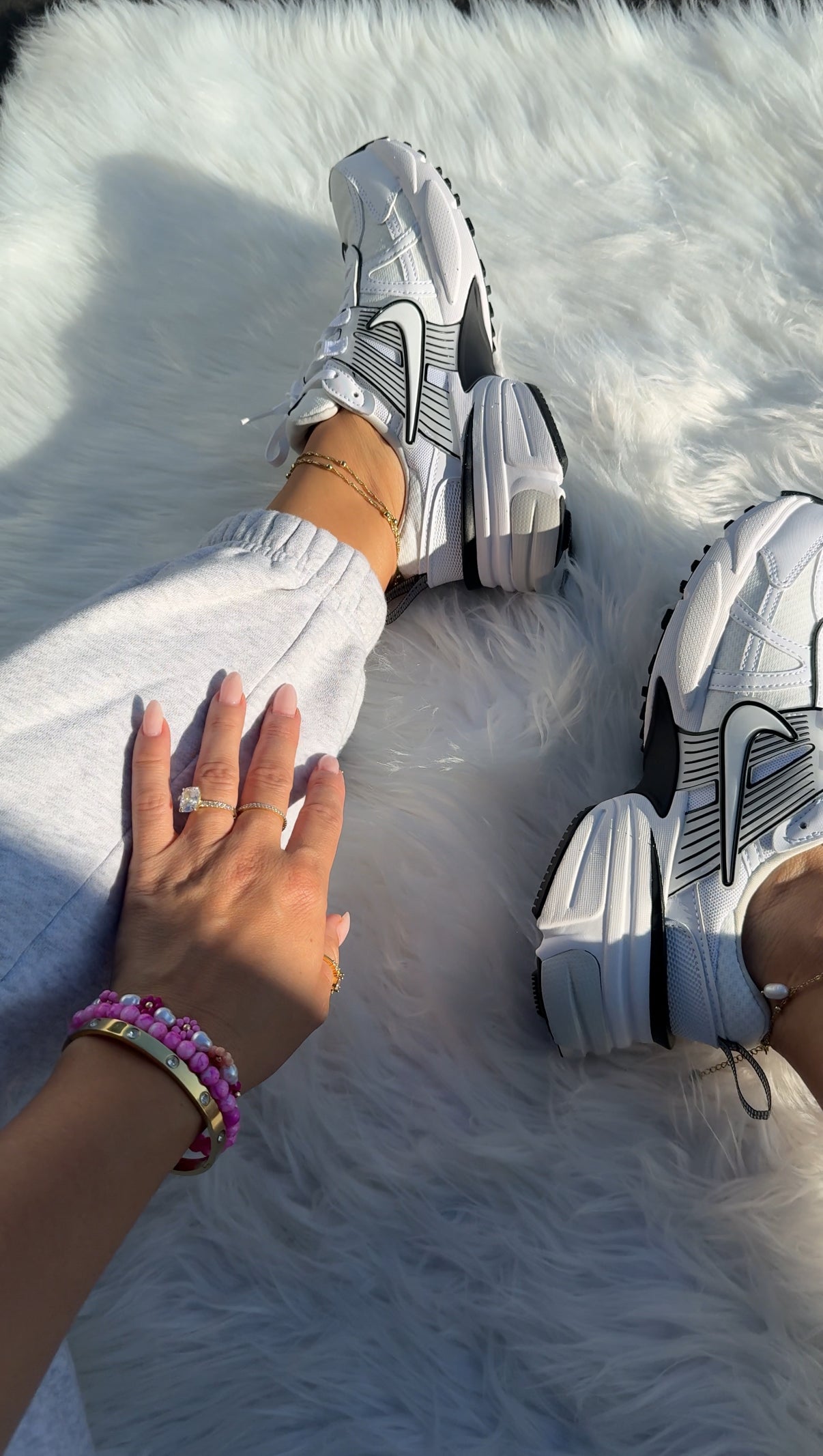 ✨Best Selling✨ White and Black Swarovski Womens Nike Shoes