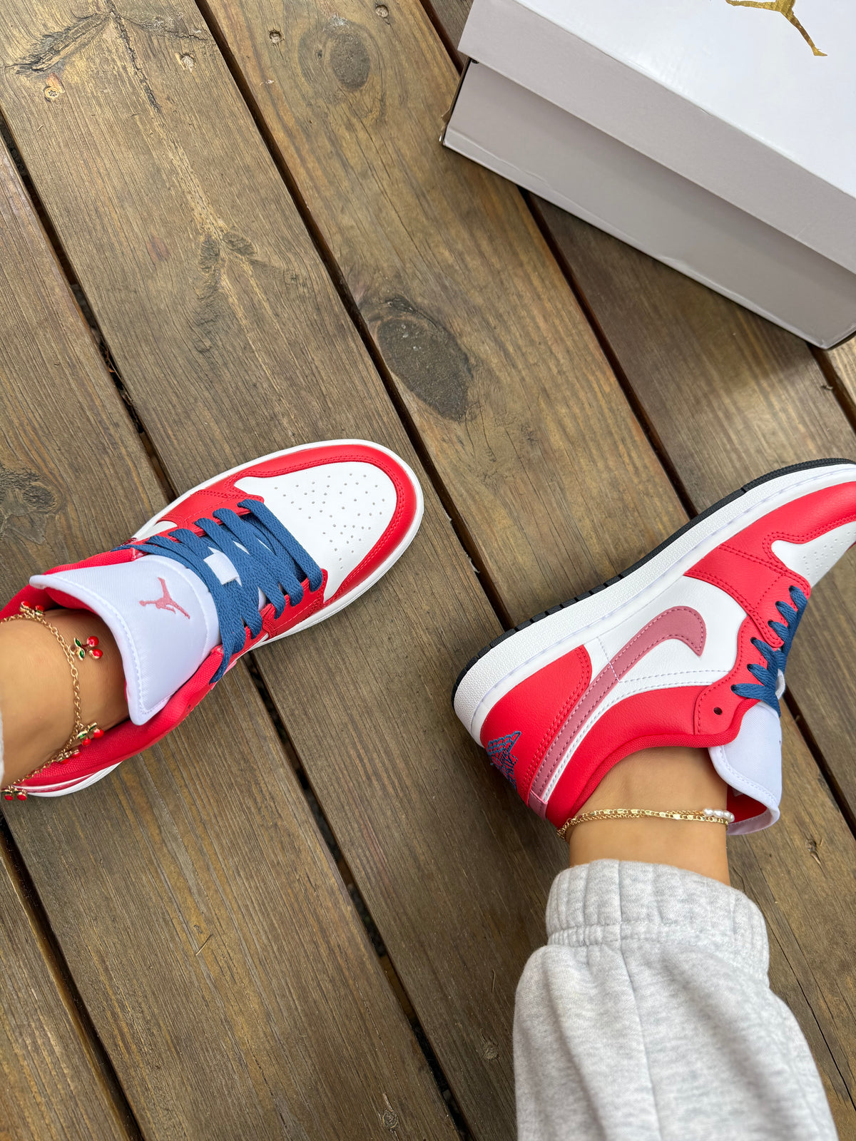 Americana Swarovski Women’s Air Jordan 1 Low Shoes