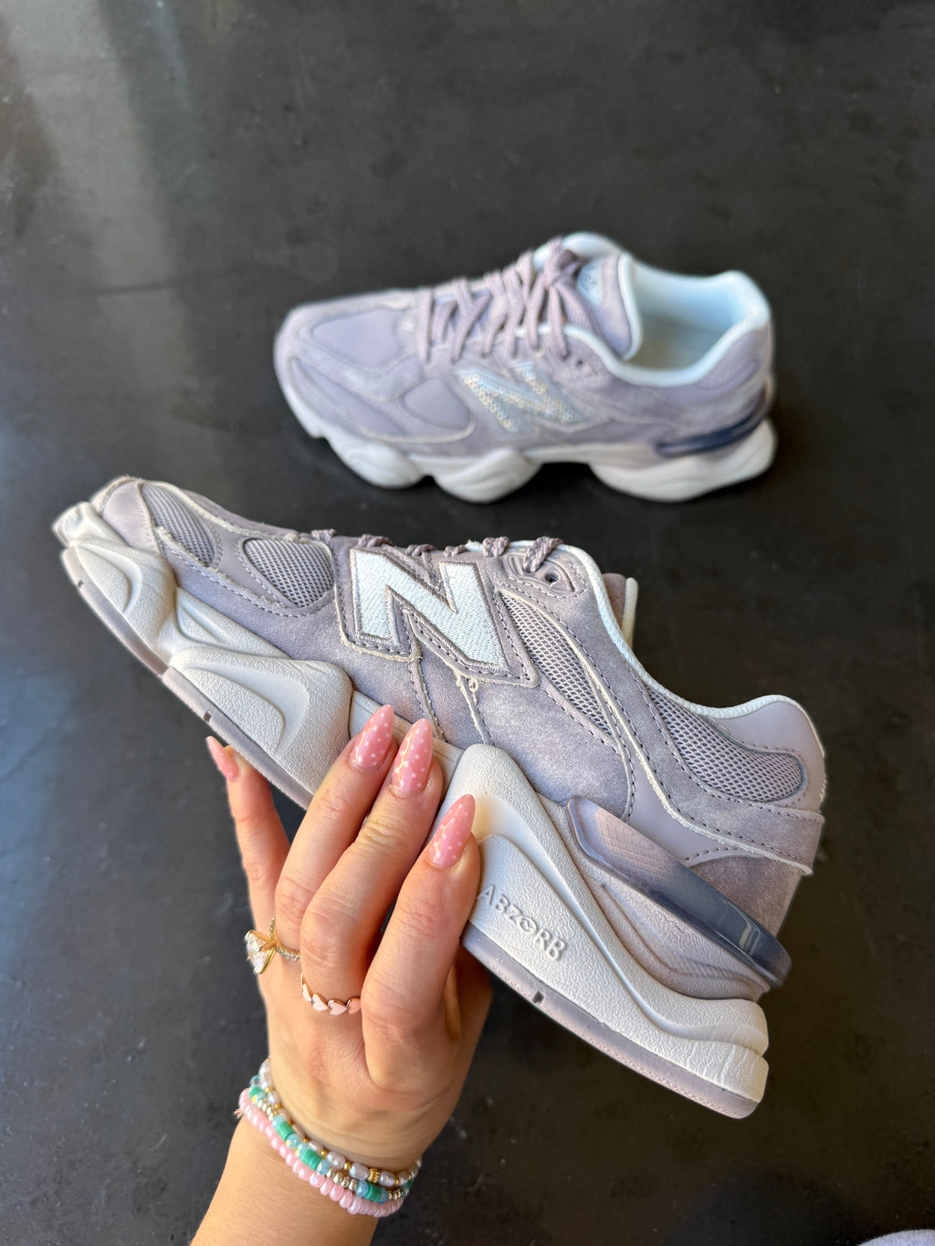 New Balance 9060 de mujer de Swarovski, color gris