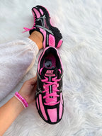 Nike Vomero 5 de mujer en negro, rosa chicle y cristales de Swarovski