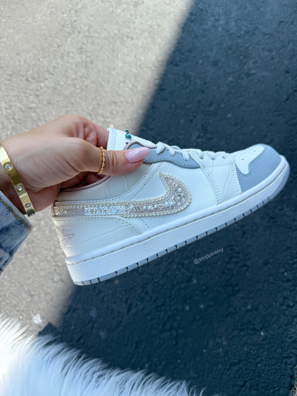 ✨NEW✨Special Edition Swarovski Women’s Air Jordan 1 Low Shoes