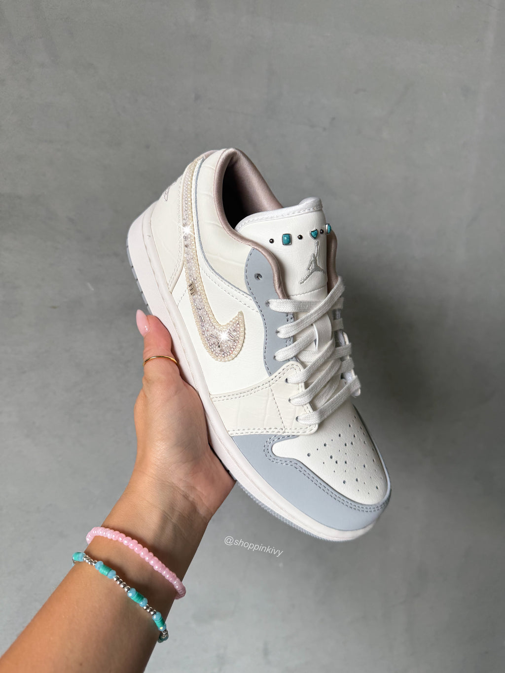 ✨NEW✨Special Edition Swarovski Women’s Air Jordan 1 Low Shoes