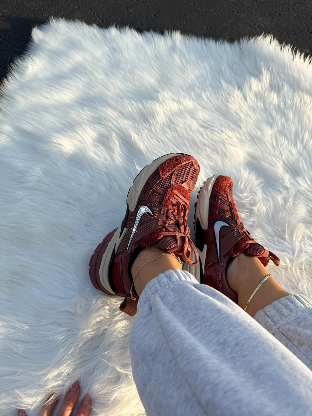 ✨NEW✨ Fall🍂Burgundy Swarovski Womens Nike Shoes