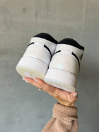 Zapatos Air Jordan 1 Mid con diamantes iridiscentes Swarovski para mujer