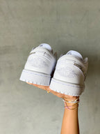 Zapatillas Air Jordan 1 Low blancas de mujer con cristales de Swarovski