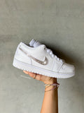 Zapatillas Air Jordan 1 Low blancas de mujer con cristales de Swarovski