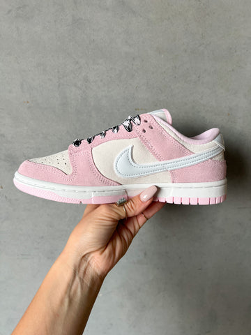 RAROS zapatos Nike Dunk de espuma rosa Swarovski para mujer